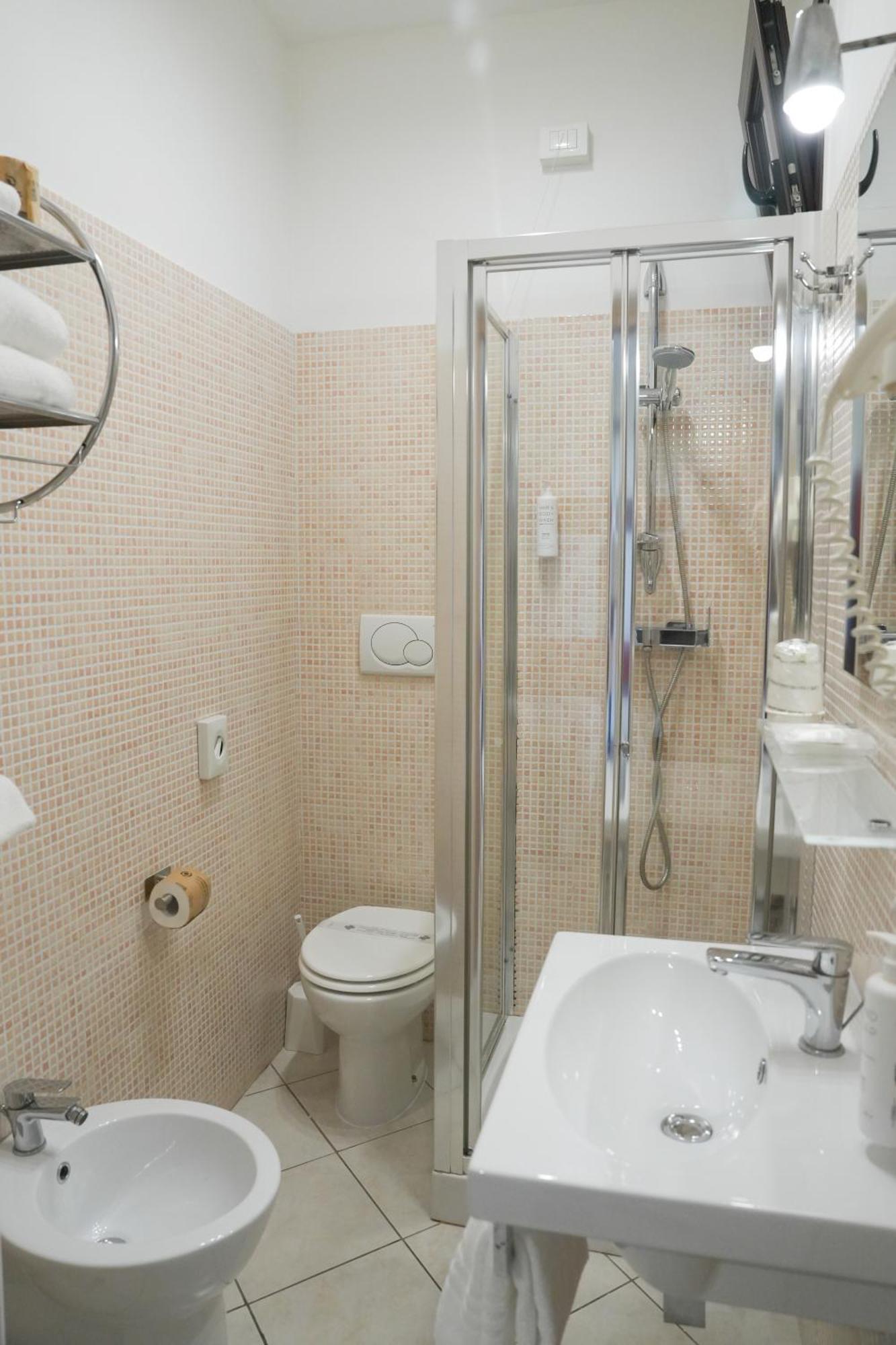 Dreibettzimmer